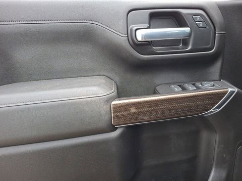 Used 2020 Chevrolet Silverado 1500 LT Trail Boss w/ Convenience Package image 17