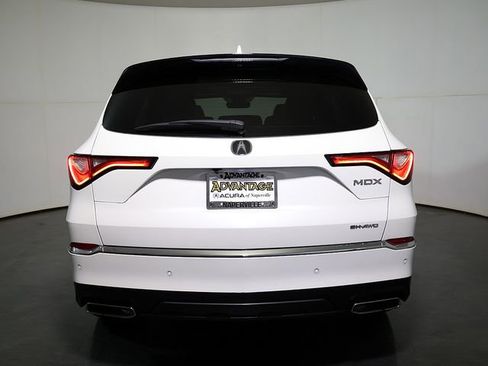 Certified 2024 Acura MDX SH-AWD w/ Technology Package image 10
