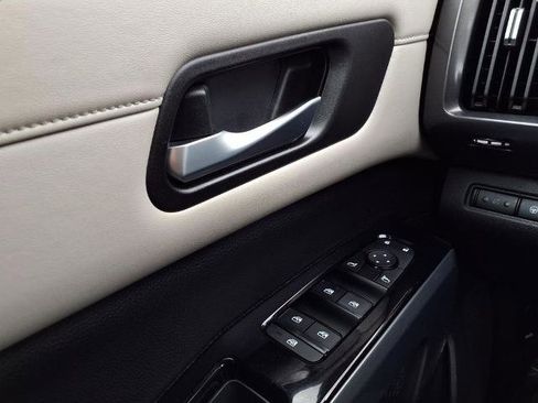 Certified 2023 Nissan Pathfinder SL AWD/4WD image 18