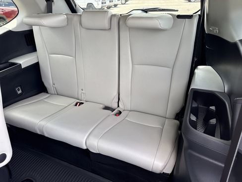 Used 2025 Toyota Grand Highlander FWD image 15