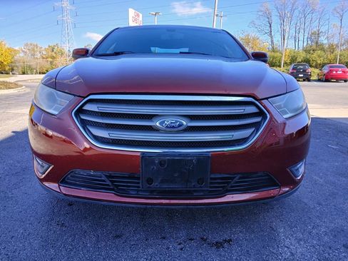 Used 2014 Ford Taurus SEL image 2
