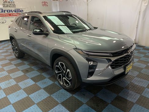 New 2026 Chevrolet Trax RS image 6