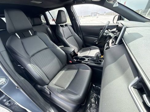 Used 2024 Toyota Corolla Cross AWD Hybrid w/ Convenience Package image 26