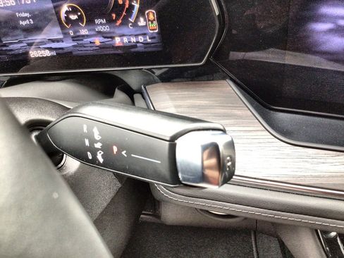 Used 2025 Chevrolet Tahoe LT image 16