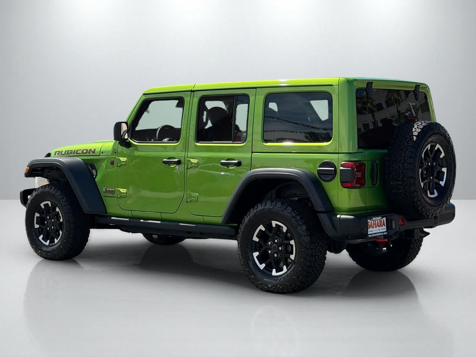 Used 2025 Jeep Wrangler Unlimited Rubicon w/ Safety Group AWD/4WD image 4