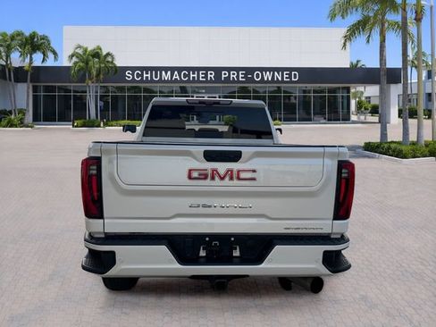 Used 2025 GMC Sierra 2500 Denali w/ Denali Reserve Package AWD/4WD image 6