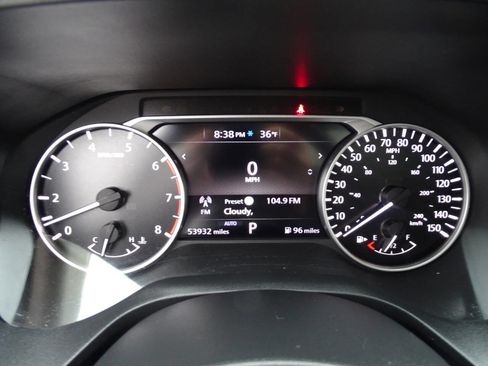 Used 2021 Nissan Rogue SV image 20