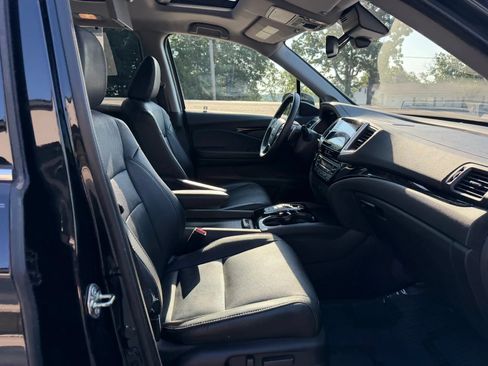 Used 2017 Honda Pilot Elite image 52