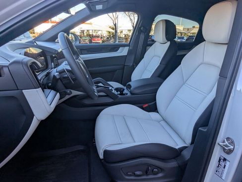 New 2026 Porsche Cayenne Coupe image 5