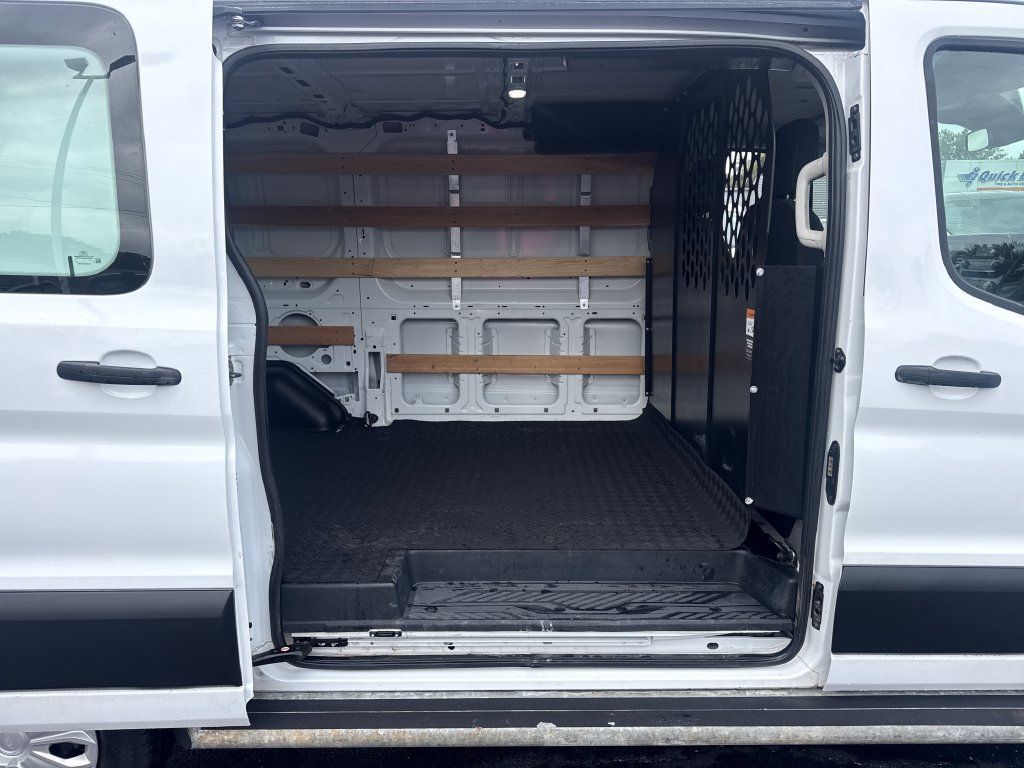 Used 2025 Ford Transit 250 Low Roof w/ Exterior Upgrade Package RWD image 17