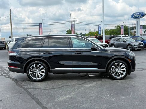 Used 2025 Lincoln Aviator Reserve w/ Illumination Package AWD/4WD image 3
