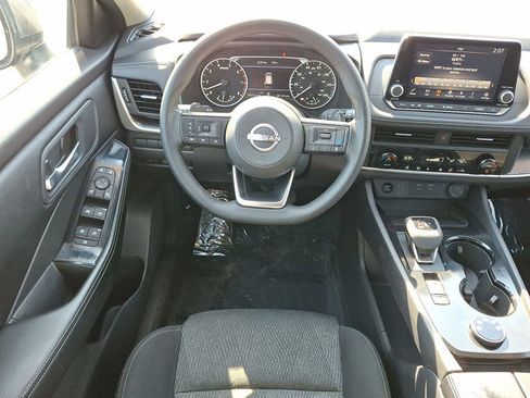 Used 2024 Nissan Rogue SV image 22