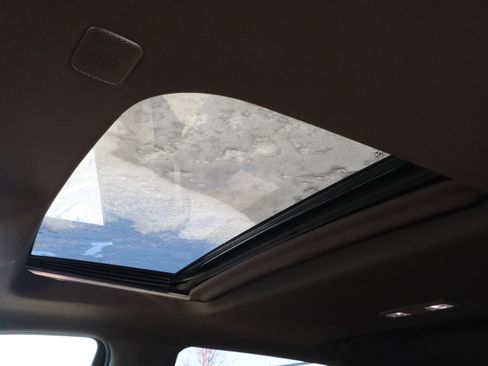 Used 2022 GMC Sierra 1500 SLT w/ SLT Premium Plus Package image 20