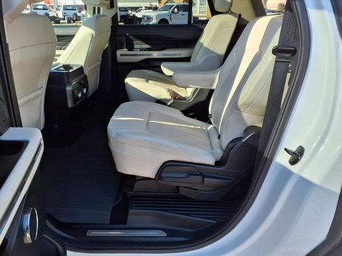 Used 2021 Ford Expedition Max Platinum image 18