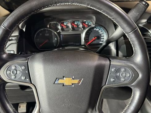 Used 2019 Chevrolet Suburban LT AWD/4WD image 12