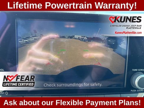 Used 2023 Nissan Rogue S AWD/4WD image 19