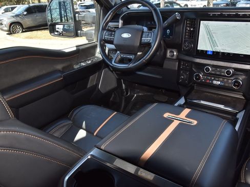 Certified 2024 Ford F250 Platinum w/ FX4 Off-Road Package image 15