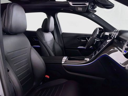 Certified 2026 Mercedes-Benz GLC 300 image 8