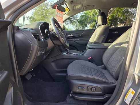 Used 2024 Chevrolet Equinox LT FWD image 12