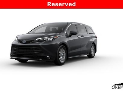 New 2025 Toyota Sienna XLE