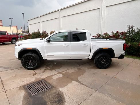 New 2026 GMC Canyon Elevation w/ Convenience Package image 3