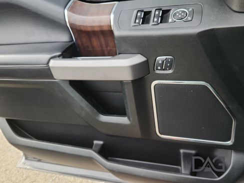 Used 2016 Ford F150 Platinum w/ Equipment Group 701A Luxury image 16