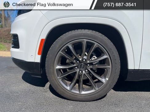 Used 2024 Jeep Grand Wagoneer L Series II w/ Quick Order Packagew 28T image 3