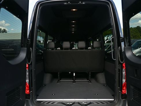 Used 2025 Mercedes-Benz Sprinter 2500 image 29