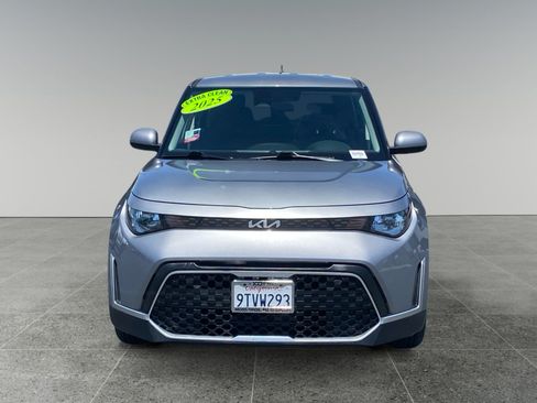 Used 2025 Kia Soul LX FWD image 8