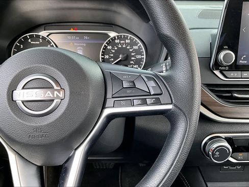 Used 2023 Nissan Altima 2.5 SV AWD/4WD image 20
