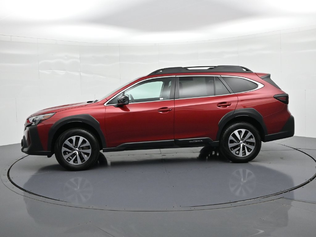 Used 2025 Subaru Outback Premium AWD/4WD image 9