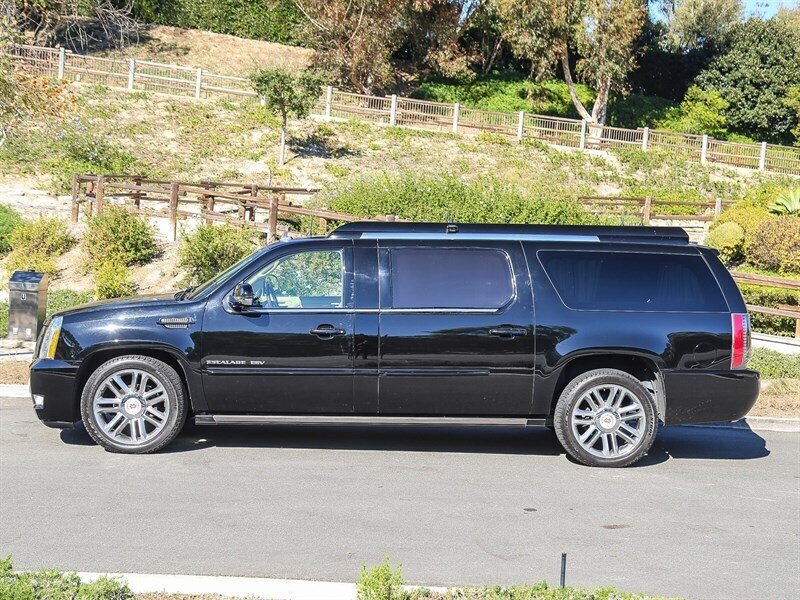 Used 2014 Cadillac Escalade ESV Premium AWD/4WD image 3