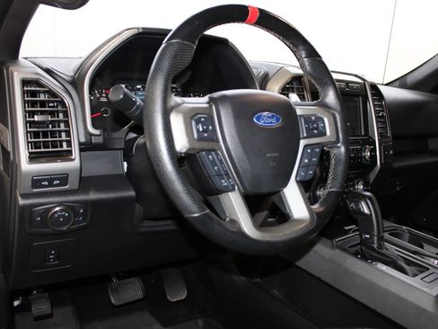 Used 2018 Ford F150 Raptor w/ Equipment Group 802A Luxury AWD/4WD image 16