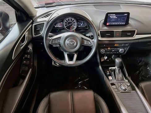 Used 2018 MAZDA MAZDA3 Touring FWD image 19