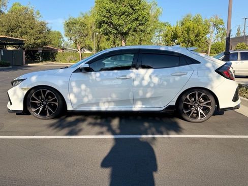 Used 2019 Honda Civic Sport image 2