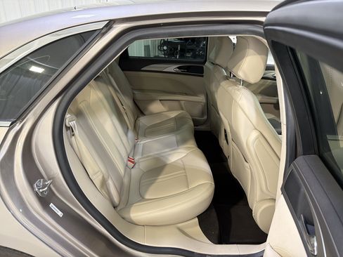 Used 2020 Lincoln MKZ w/ Convenience Package FWD image 12