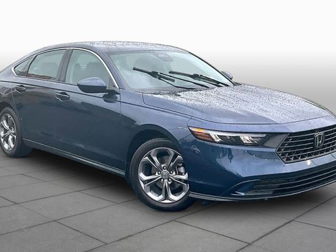 Used 2024 Honda Accord EX image 3