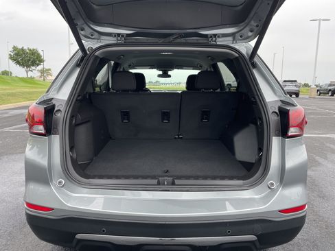 Used 2024 Chevrolet Equinox LT FWD image 22
