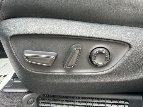 Certified 2025 Toyota Sienna Platinum AWD/4WD image 15