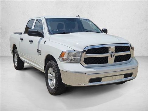 Used 2023 RAM 1500 Classic SLT w/ Electronics Group AWD/4WD image 3
