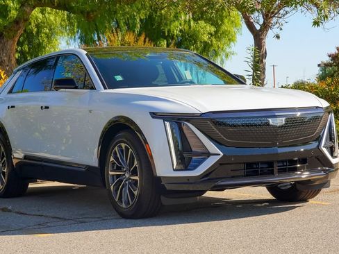New 2026 Cadillac Lyriq Sport RWD image 5