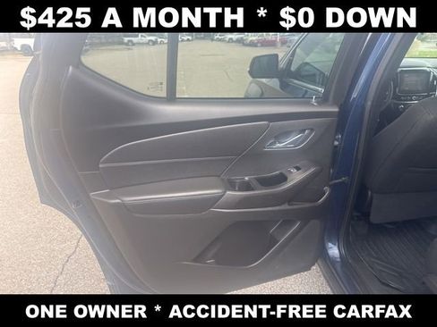 Used 2023 Chevrolet Traverse LT image 24