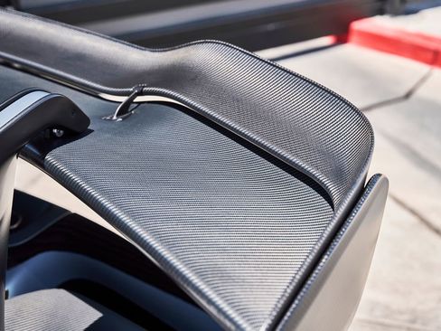 Used 2019 McLaren Senna RWD image 17
