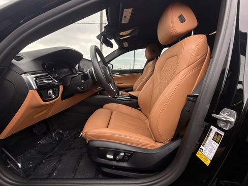 Used 2022 BMW 530i w/ Premium Package image 13