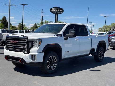 Used 2023 GMC Sierra 3500 AT4 w/ AT4 Premium Plus Package AWD/4WD image 3