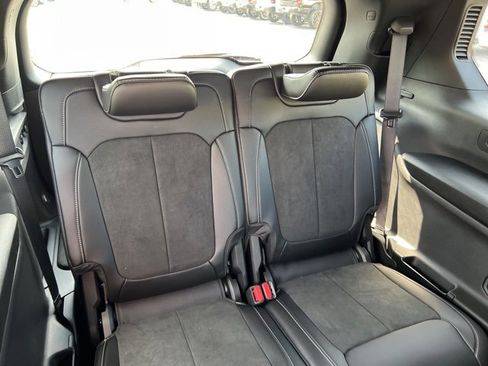 New 2025 Jeep Grand Cherokee L Altitude image 19