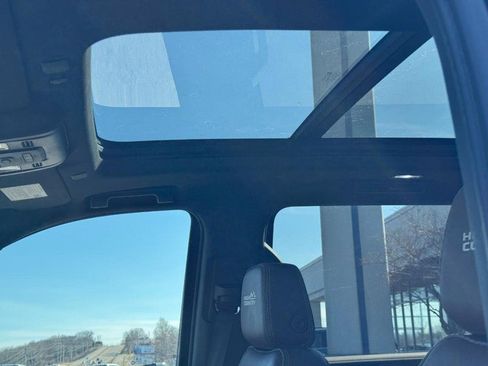 Used 2021 Chevrolet Suburban High Country w/ Premium Package image 28