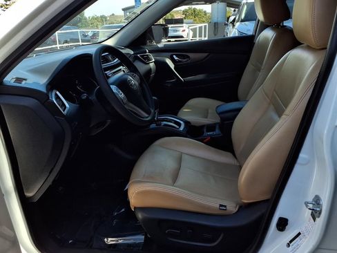 Used 2016 Nissan Rogue SV w/ SV Premium Package FWD image 17
