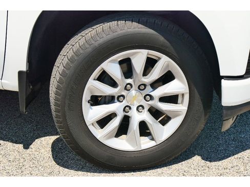 Used 2019 Chevrolet Silverado 1500 Custom w/ Custom Value Package AWD/4WD image 27