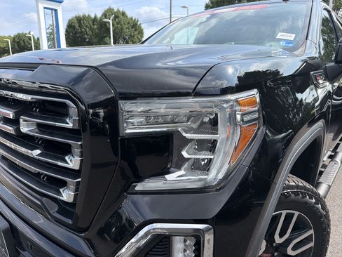 Used 2020 GMC Sierra 1500 AT4 w/ AT4 Premium Package AWD/4WD image 6